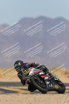 media/Mar-22-2025-CVMA (Sat) [[462c0ffedb]]/Race 13-Amateur Supersport Middleweight/